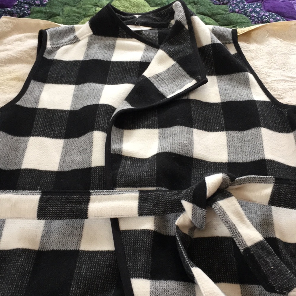 Sweater vest